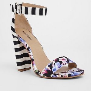 NWT- Floral Stripe Chunky Heel